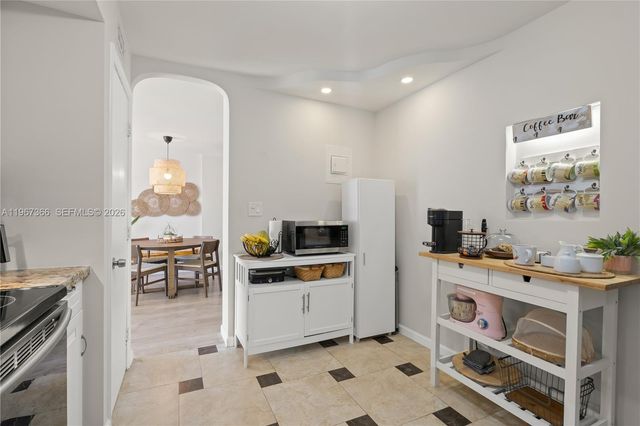 3161 S Ocean Dr 408, Hallandale Beach, FL 33009