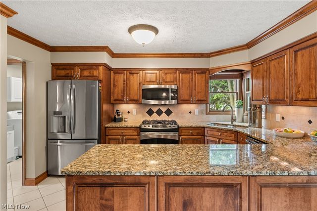 19874 Echo Drive, Strongsville, OH 44149