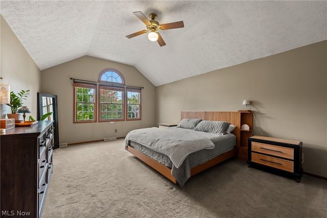 19874 Echo Drive, Strongsville, OH 44149