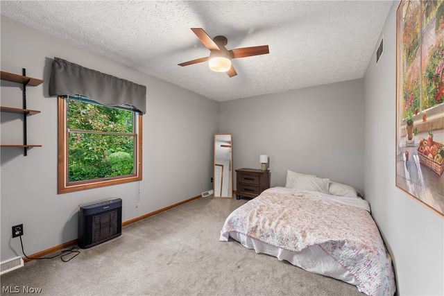 19874 Echo Drive, Strongsville, OH 44149