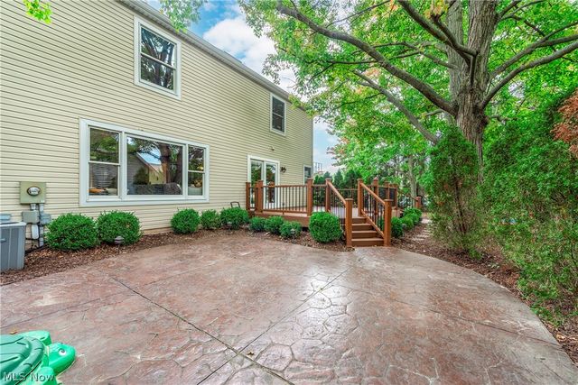 19874 Echo Drive, Strongsville, OH 44149