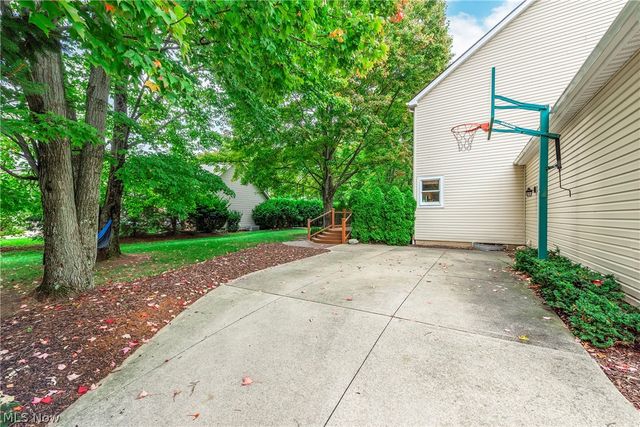 19874 Echo Drive, Strongsville, OH 44149