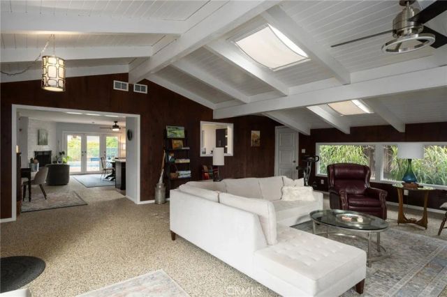 1264 W Celeste, Fresno, CA 93711