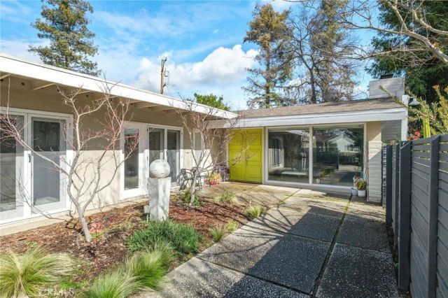 1264 W Celeste, Fresno, CA 93711