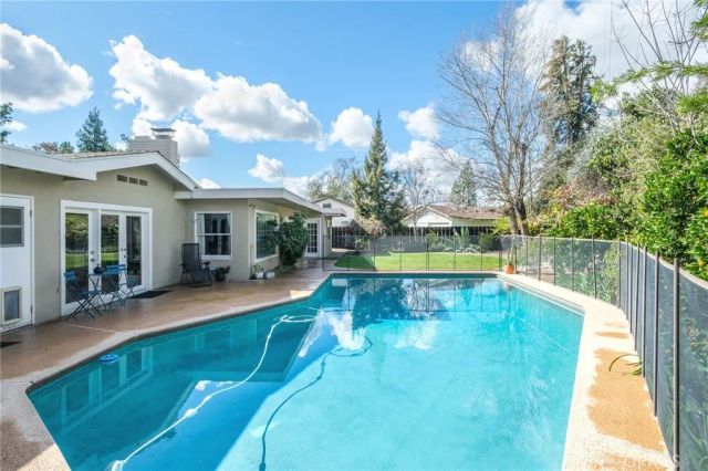 1264 W Celeste, Fresno, CA 93711