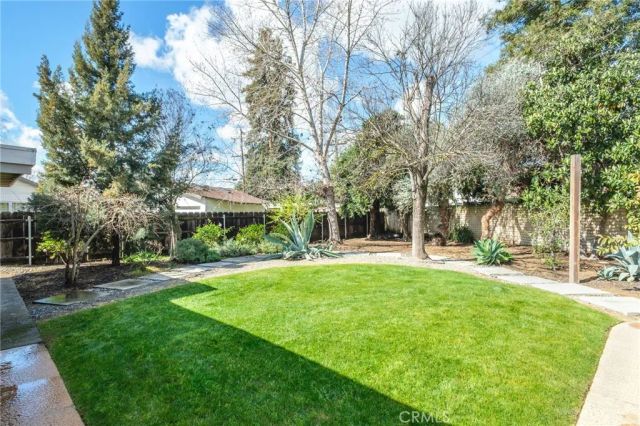 1264 W Celeste, Fresno, CA 93711