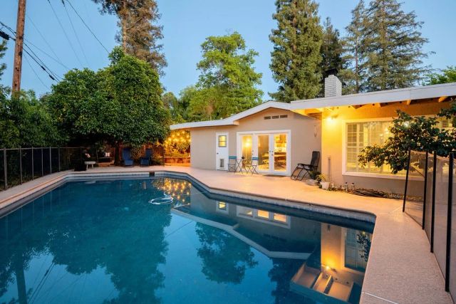 1264 W Celeste, Fresno, CA 93711