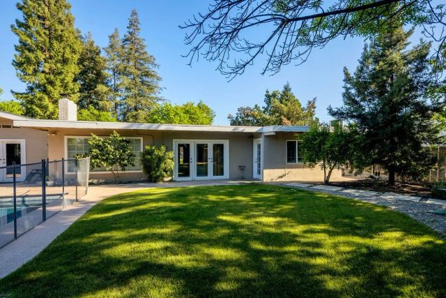 1264 W Celeste, Fresno, CA 93711