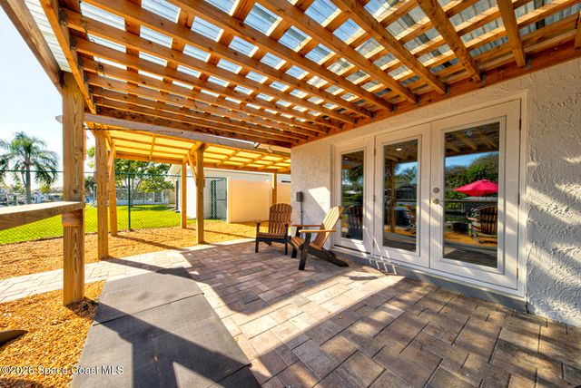 30 Westview Lane, Cocoa Beach, FL 32931