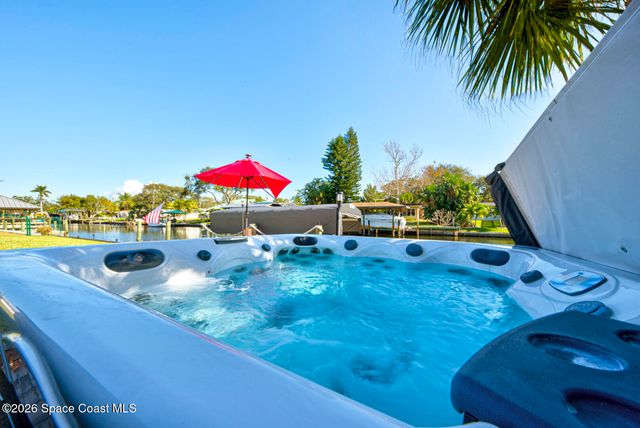 30 Westview Lane, Cocoa Beach, FL 32931