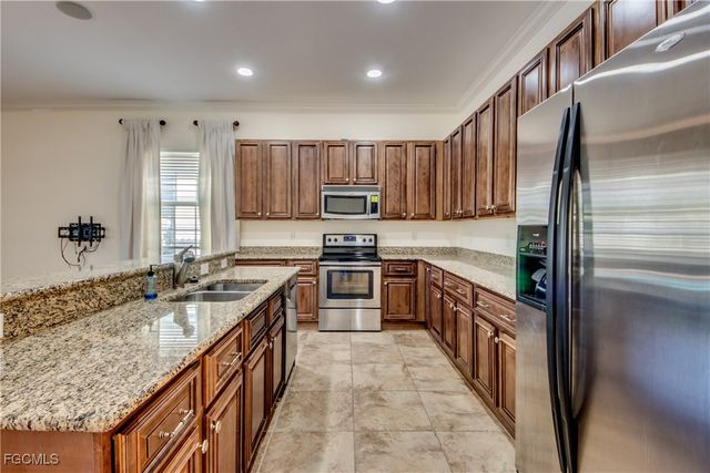 9145 Leatherwood LOOP, Lehigh Acres, FL 33936