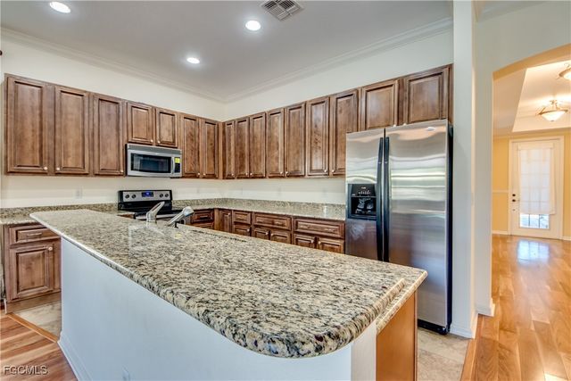 9145 Leatherwood LOOP, Lehigh Acres, FL 33936