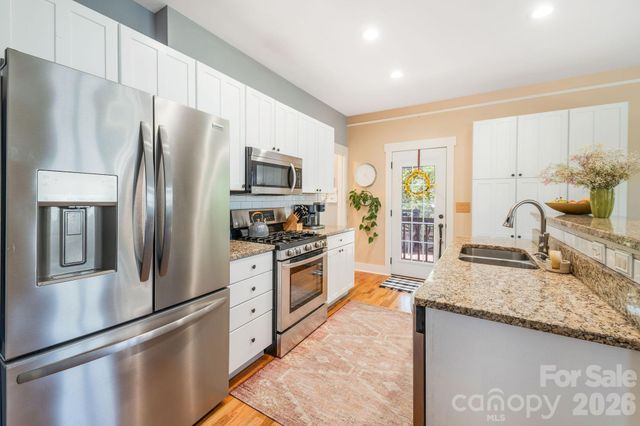 157 Estelle Park Drive, Asheville, NC 28806