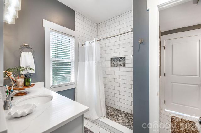 157 Estelle Park Drive, Asheville, NC 28806