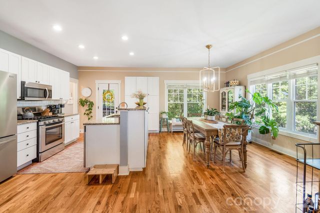 157 Estelle Park Drive, Asheville, NC 28806