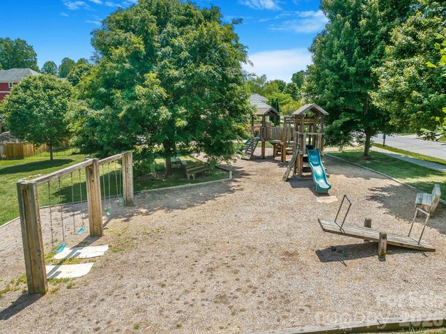 157 Estelle Park Drive, Asheville, NC 28806