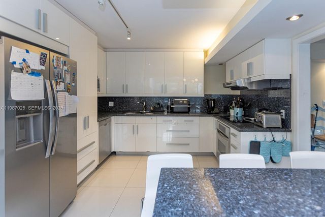 155 Ocean Lane Dr 201, Key Biscayne, FL 33149