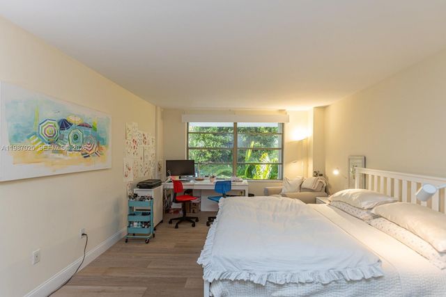 155 Ocean Lane Dr 201, Key Biscayne, FL 33149