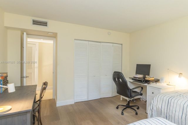 155 Ocean Lane Dr 201, Key Biscayne, FL 33149