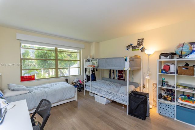 155 Ocean Lane Dr 201, Key Biscayne, FL 33149