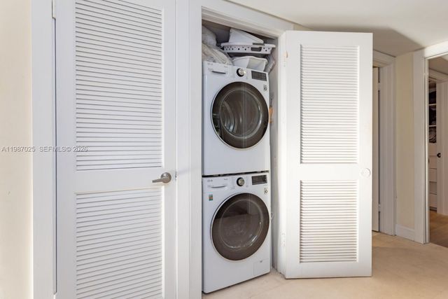 155 Ocean Lane Dr 201, Key Biscayne, FL 33149