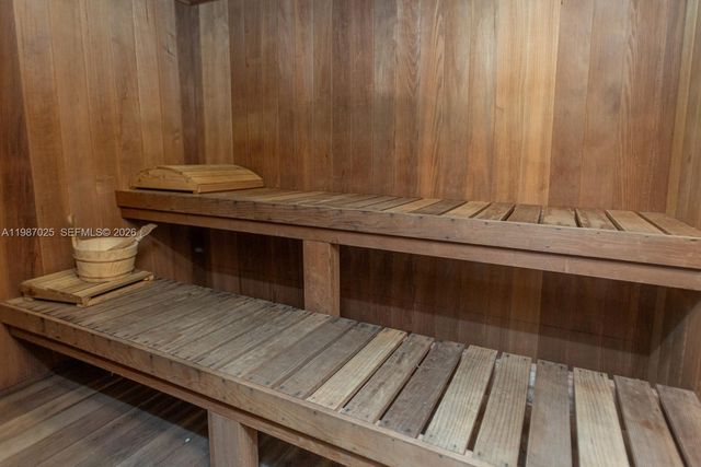 155 Ocean Lane Dr 201, Key Biscayne, FL 33149