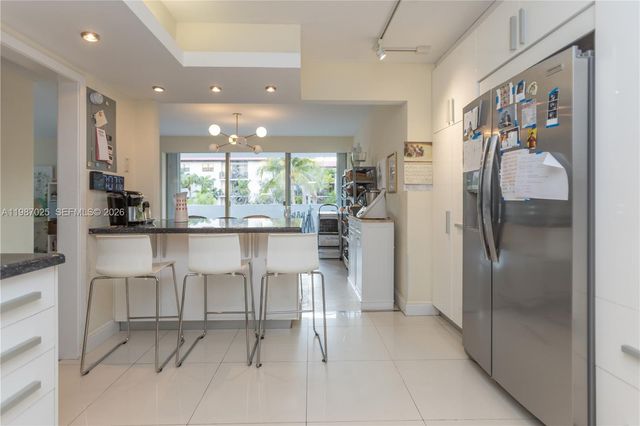 155 Ocean Lane Dr 201, Key Biscayne, FL 33149