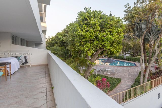 155 Ocean Lane Dr 201, Key Biscayne, FL 33149