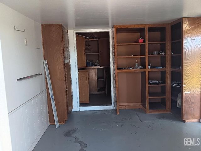 5917 Burke Way, Bakersfield, CA 93309