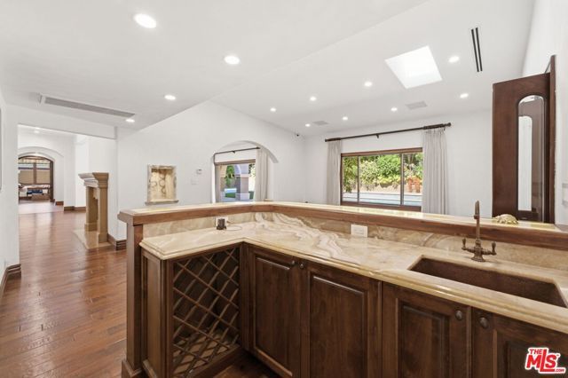 2108 San Ysidro Drive, Beverly Hills, CA 90210