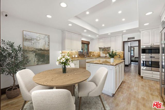 2108 San Ysidro Drive, Beverly Hills, CA 90210