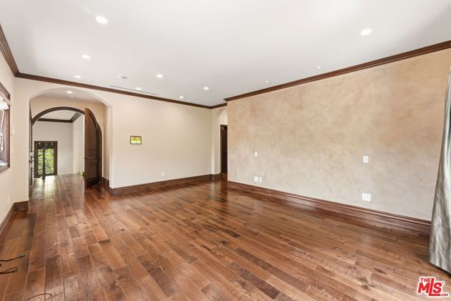 2108 San Ysidro Drive, Beverly Hills, CA 90210