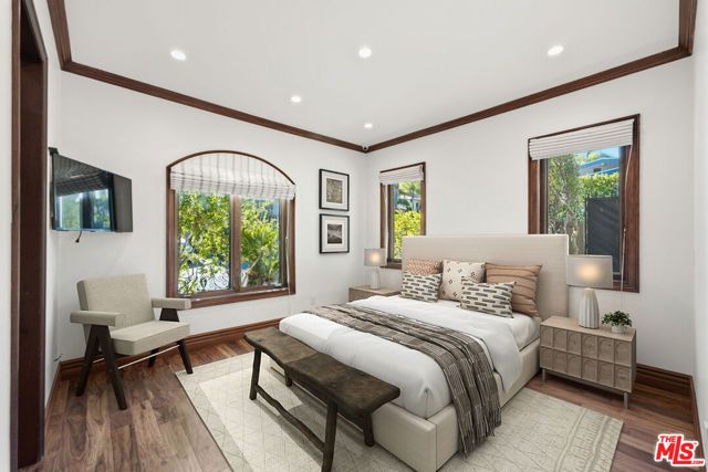 2108 San Ysidro Drive, Beverly Hills, CA 90210