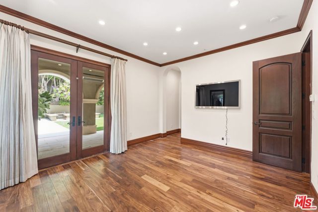 2108 San Ysidro Drive, Beverly Hills, CA 90210