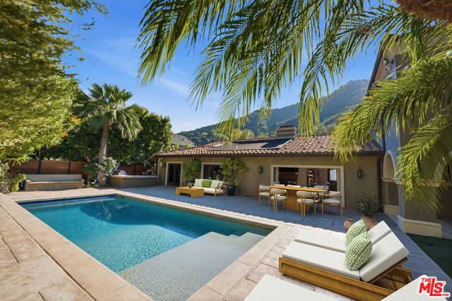 2108 San Ysidro Drive, Beverly Hills, CA 90210