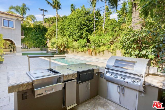 2108 San Ysidro Drive, Beverly Hills, CA 90210