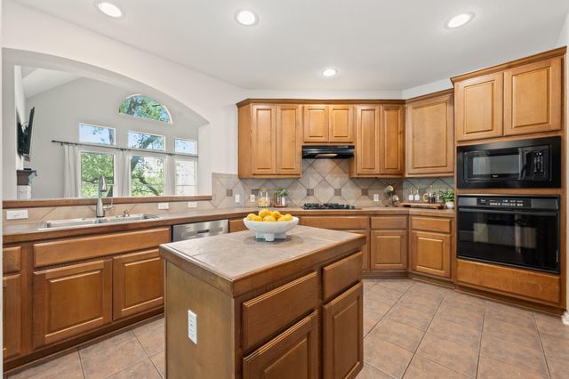 2320 Via Cordova CT, Austin, TX 78732