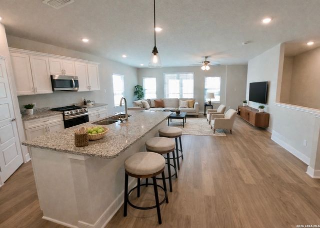 7122 MAGNOLIA CRK, San Antonio, TX 78252