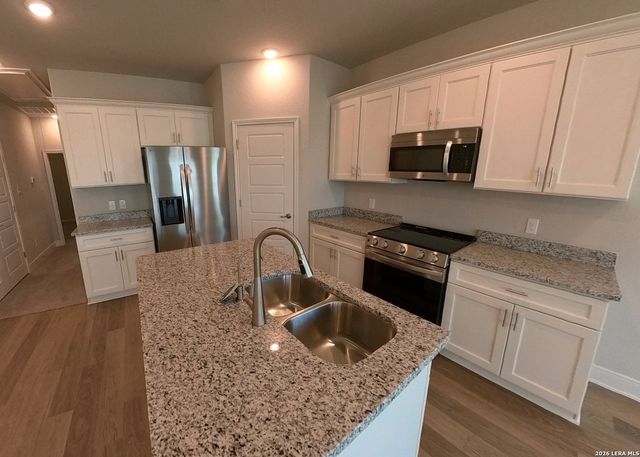 7122 MAGNOLIA CRK, San Antonio, TX 78252