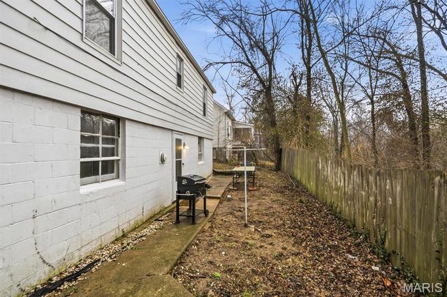 57 N 98th Street, Belleville, IL 62223