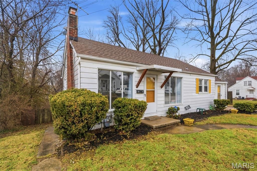 57 N 98th Street, Belleville, IL 62223