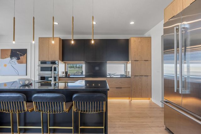 6837 Sunrise Point, Horace, ND 58047