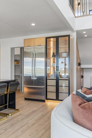 6837 Sunrise Point, Horace, ND 58047