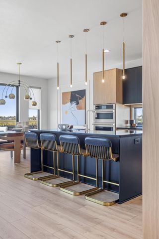 6837 Sunrise Point, Horace, ND 58047