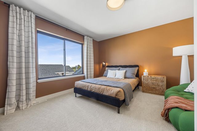 6837 Sunrise Point, Horace, ND 58047