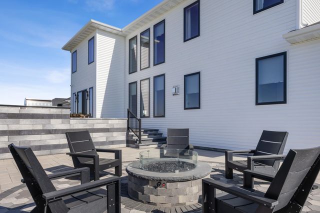 6837 Sunrise Point, Horace, ND 58047