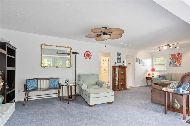 6381 Lakeview Drive, Buford, GA 30518