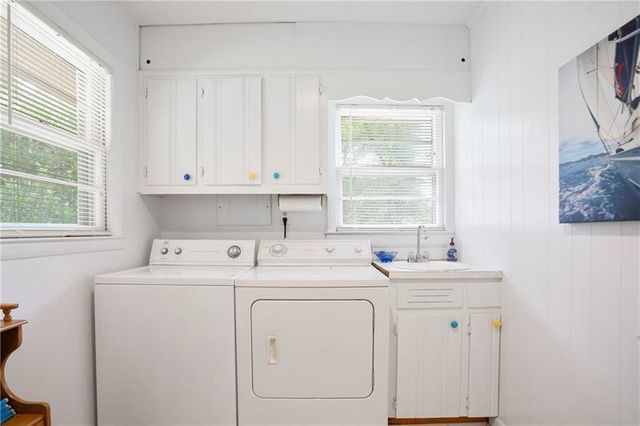 6381 Lakeview Drive, Buford, GA 30518