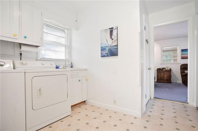 6381 Lakeview Drive, Buford, GA 30518