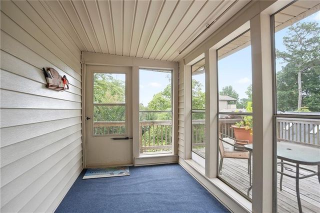 6381 Lakeview Drive, Buford, GA 30518